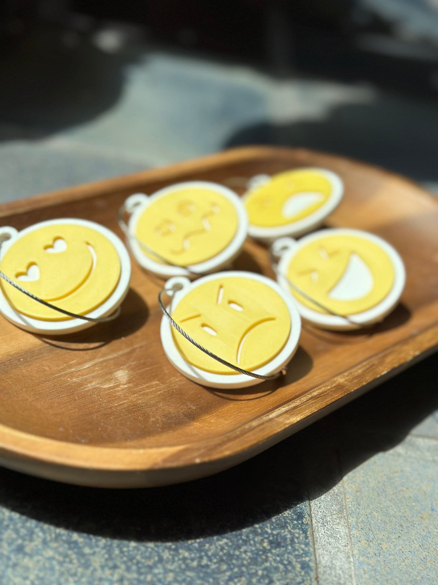 Personalized emoji bag tag on a kids lunch box — photo 3
