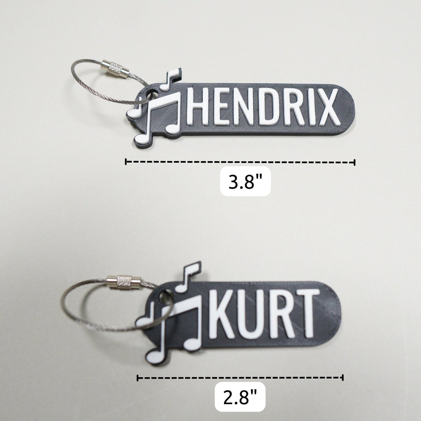 Personalized band keychain with music notes and custom name — photo 3