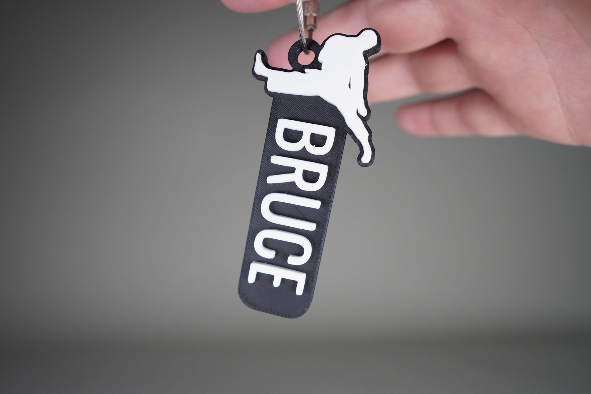 Personalized karate and taekwondo keychain with custom name — photo 1