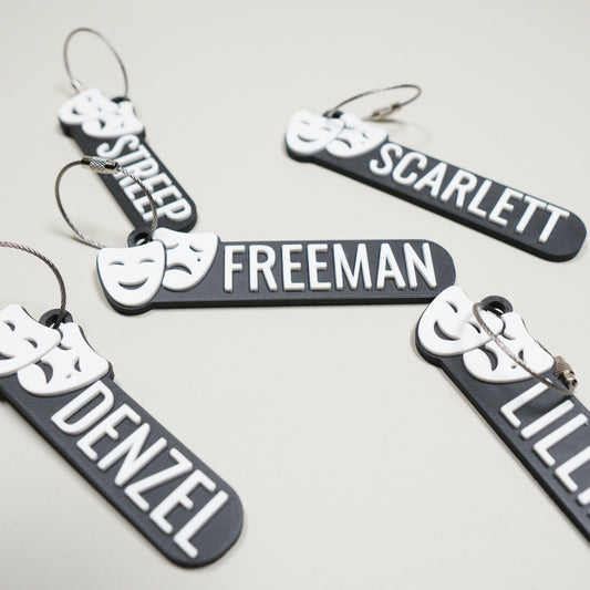 Personalized musical theater keychain with custom name — photo 1